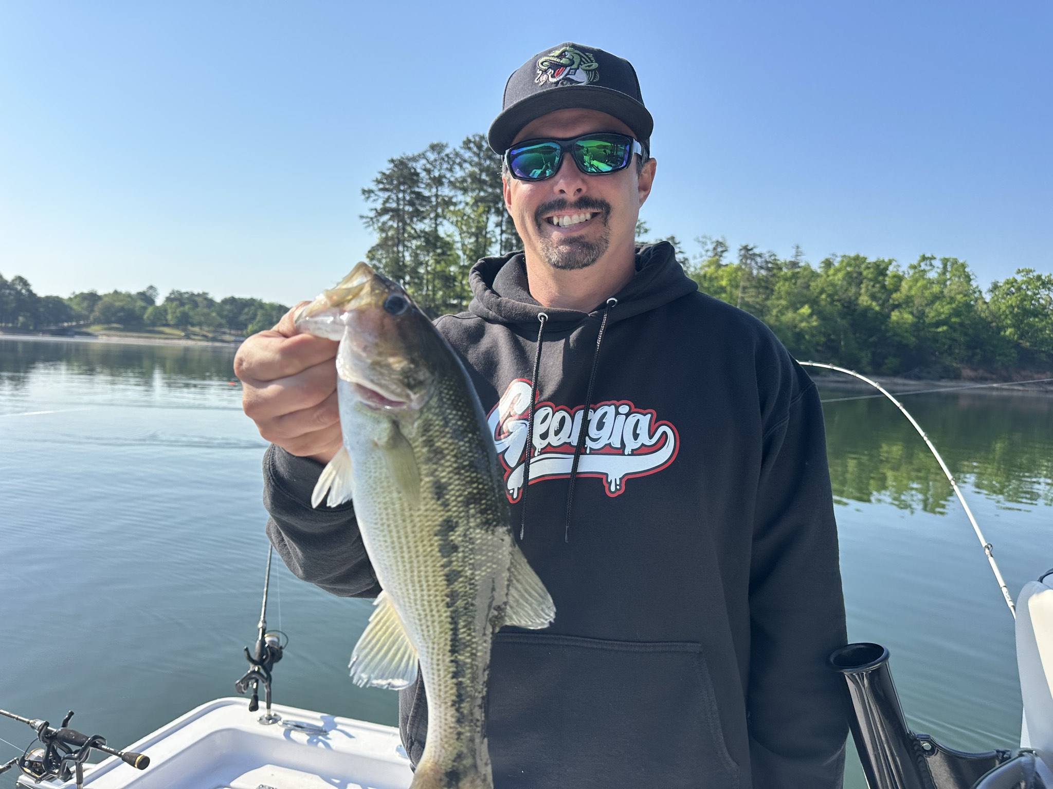 Lake Lanier Family Fishing: 28 Fish Landed