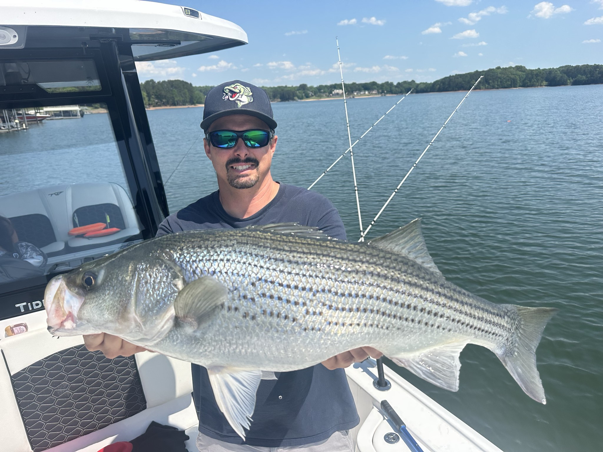 Lake Lanier Family Fishing: 28 Fish Landed
