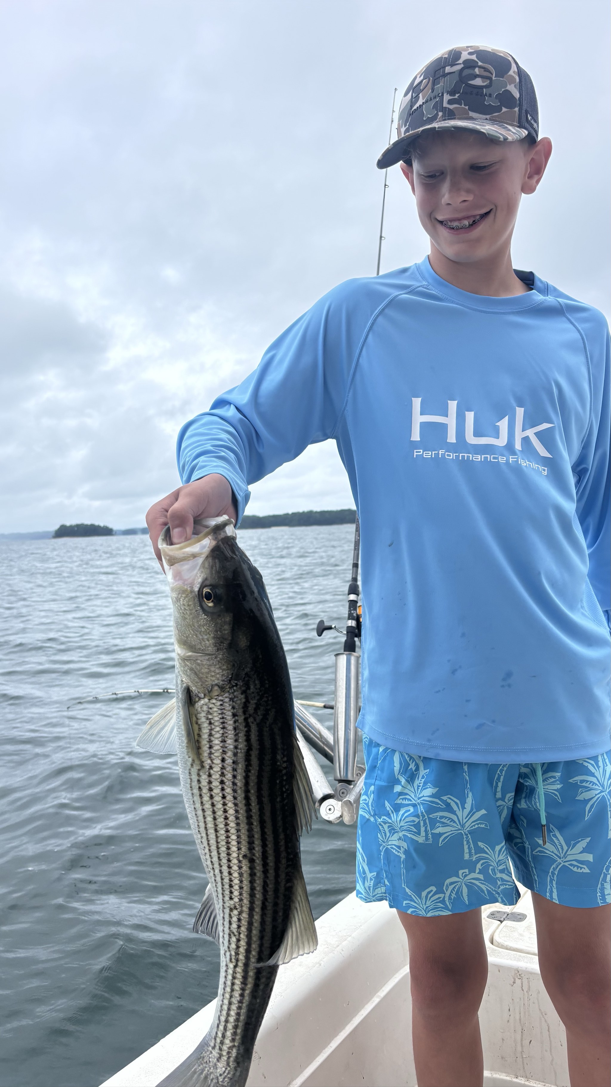 Trophy Gar and Stripers Light Up Lake Lanier