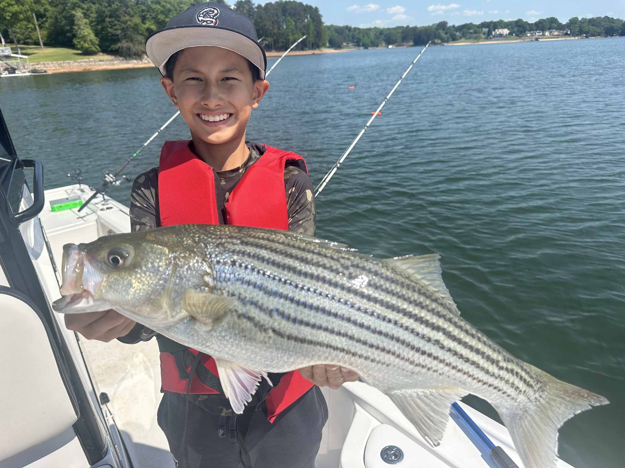 Lake Lanier Family Fishing: 28 Fish Landed